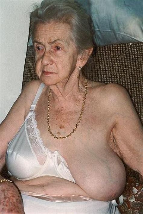 Very Old Amateur Granny With Big Saggy Tits Pichunter Free Very